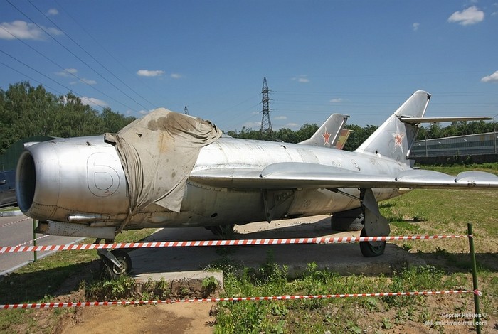 Máy bay MiG-17